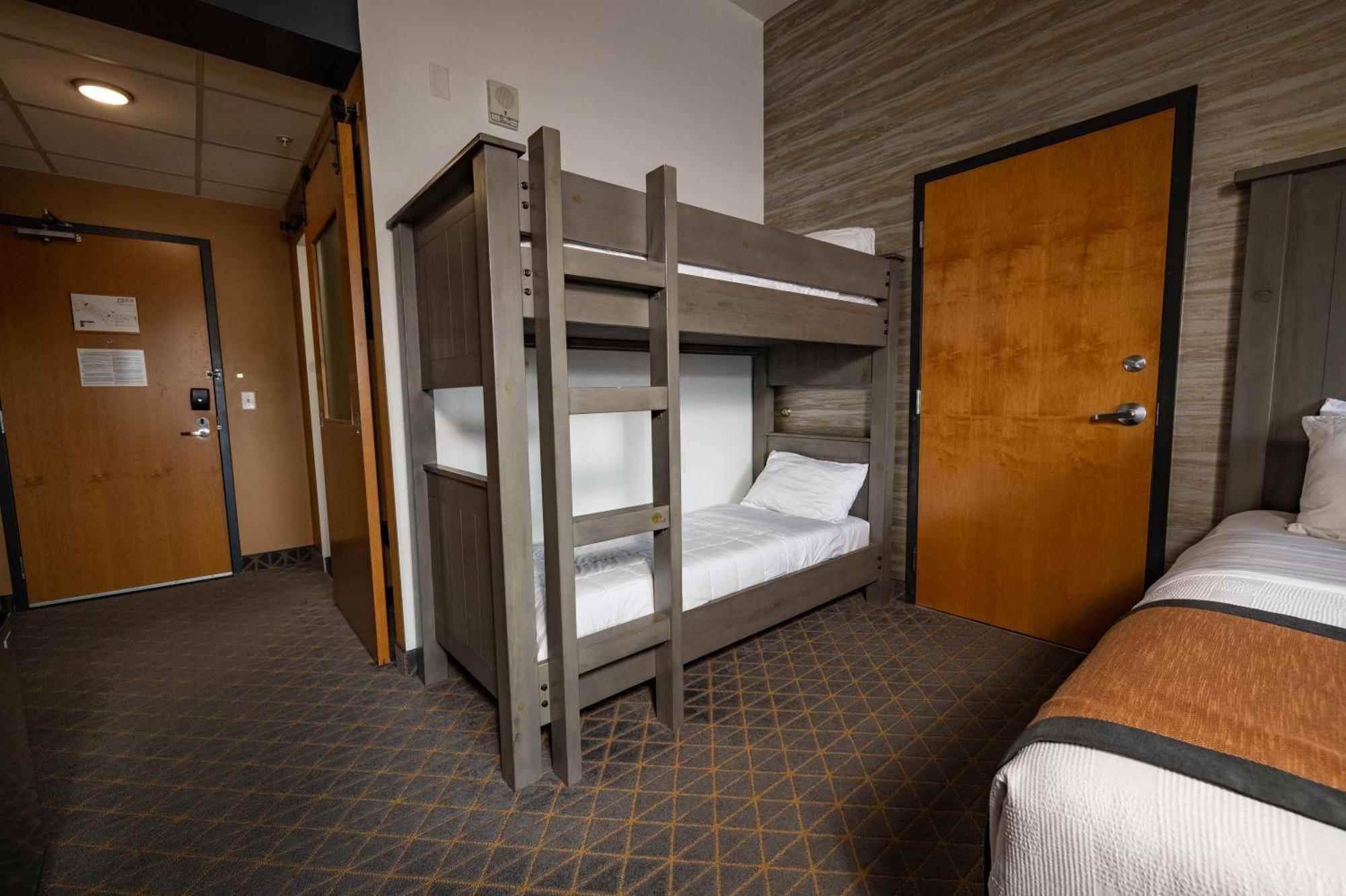 Pier B 5*